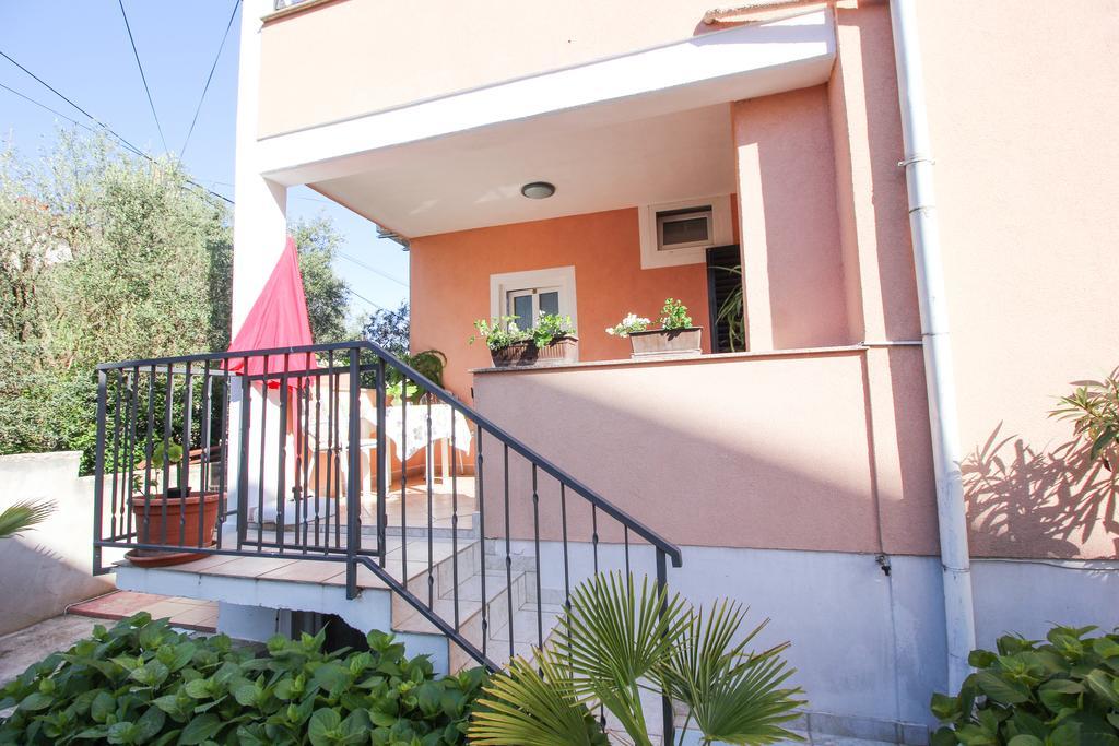 Apartments Sonja Rovinj Exterior photo