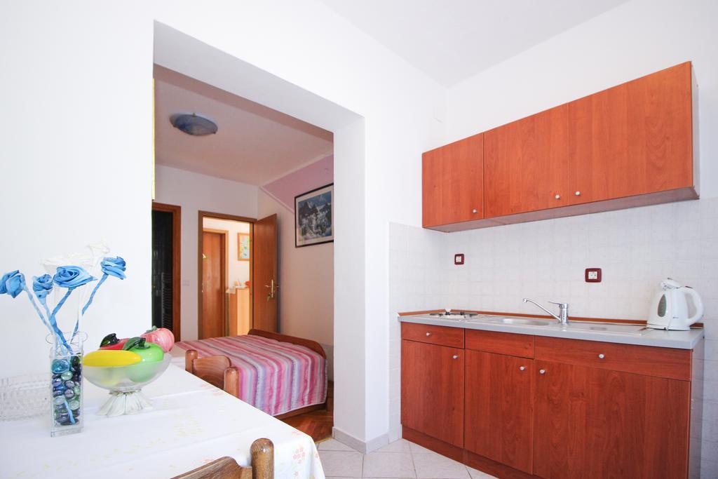 Apartments Sonja Rovinj Exterior photo